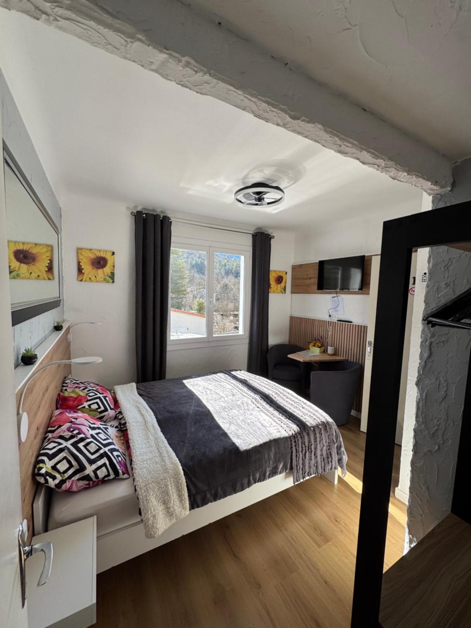 Bnb Castellane Chambre D'Hotes B&B Ngoại thất bức ảnh